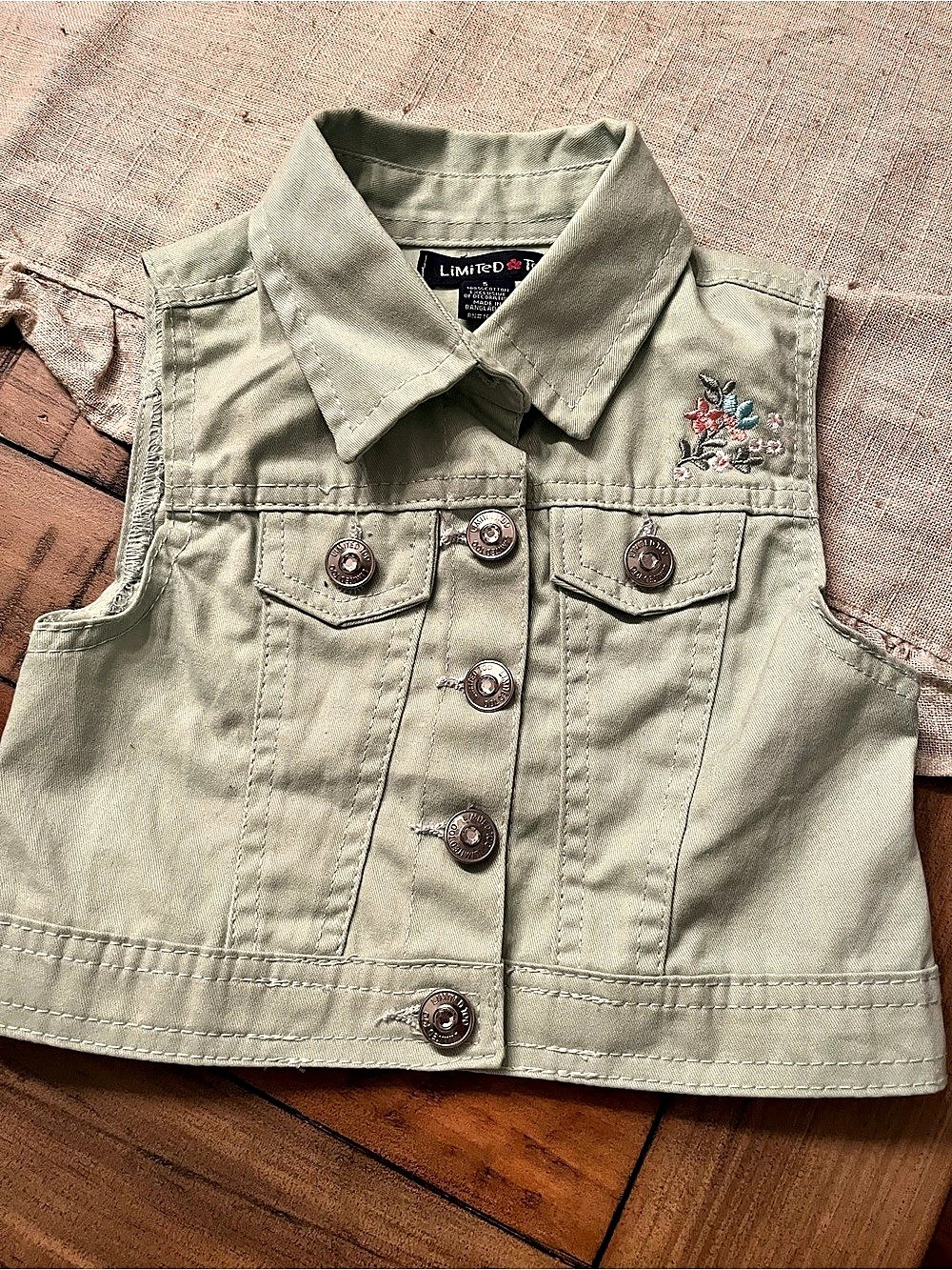 Limited Too Girls Vest -Mint Green Size 5